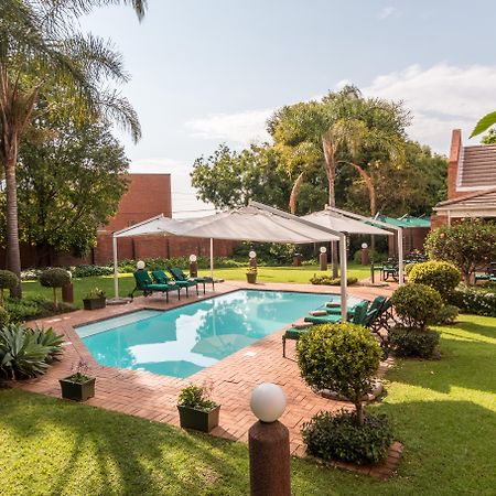 Town Lodge Menlo Park Претория Экстерьер фото