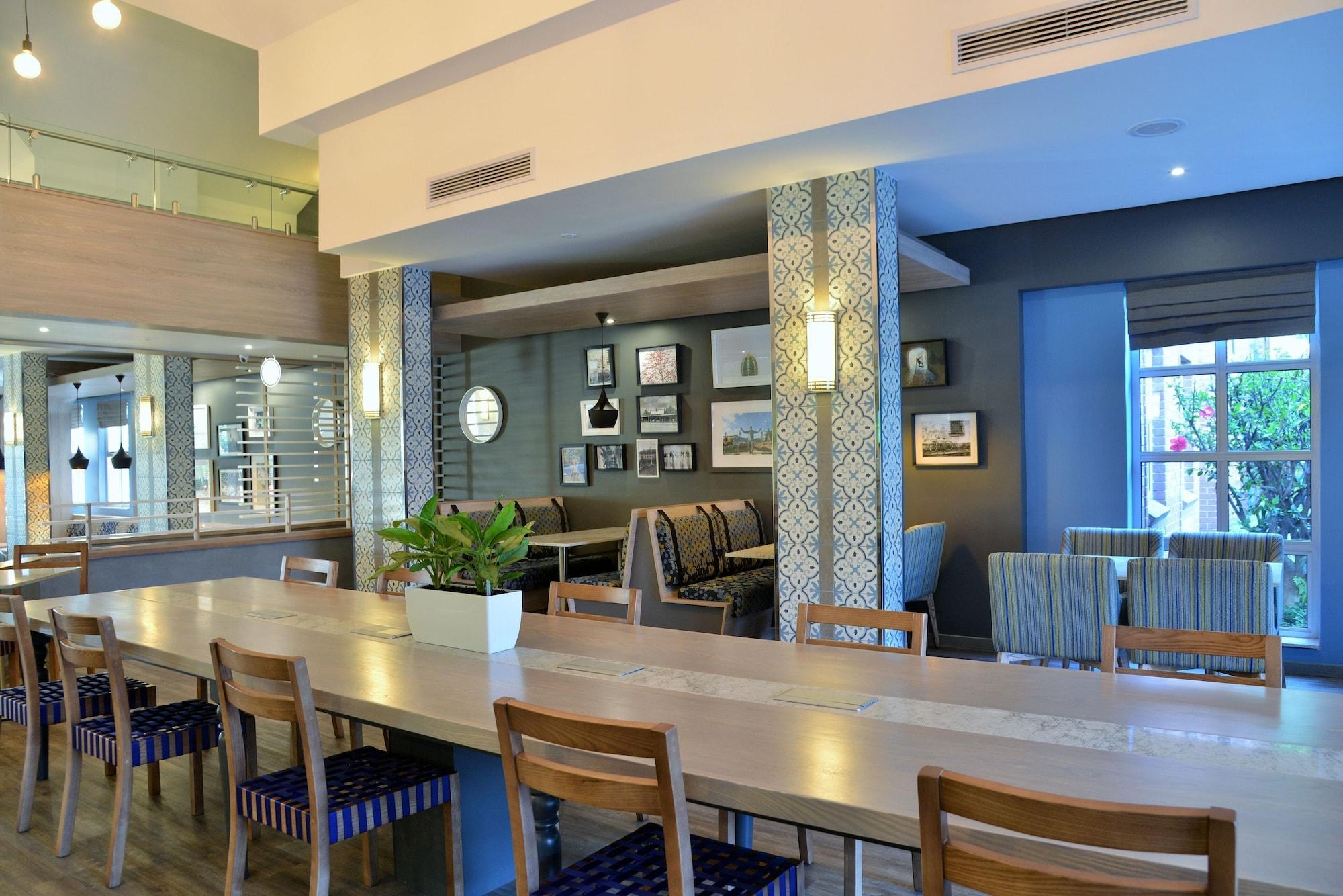 Town Lodge Menlo Park Претория Экстерьер фото