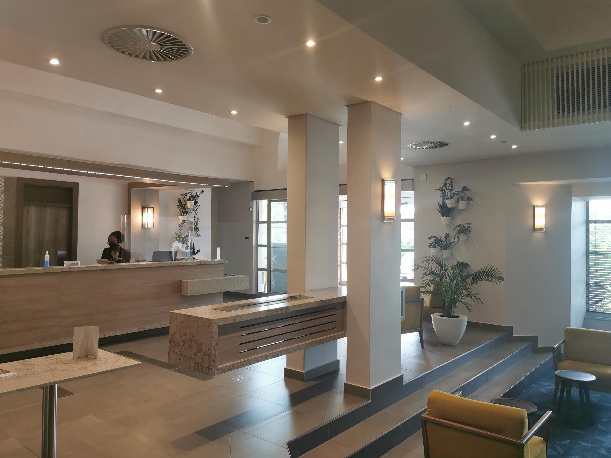 Town Lodge Menlo Park Претория Экстерьер фото