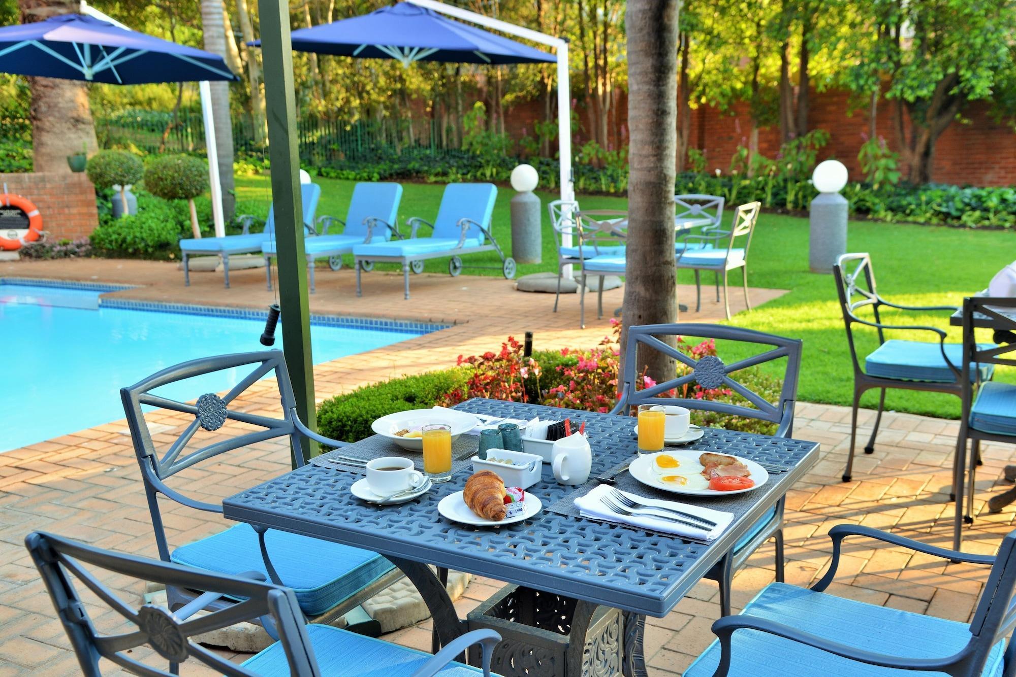Town Lodge Menlo Park Претория Экстерьер фото