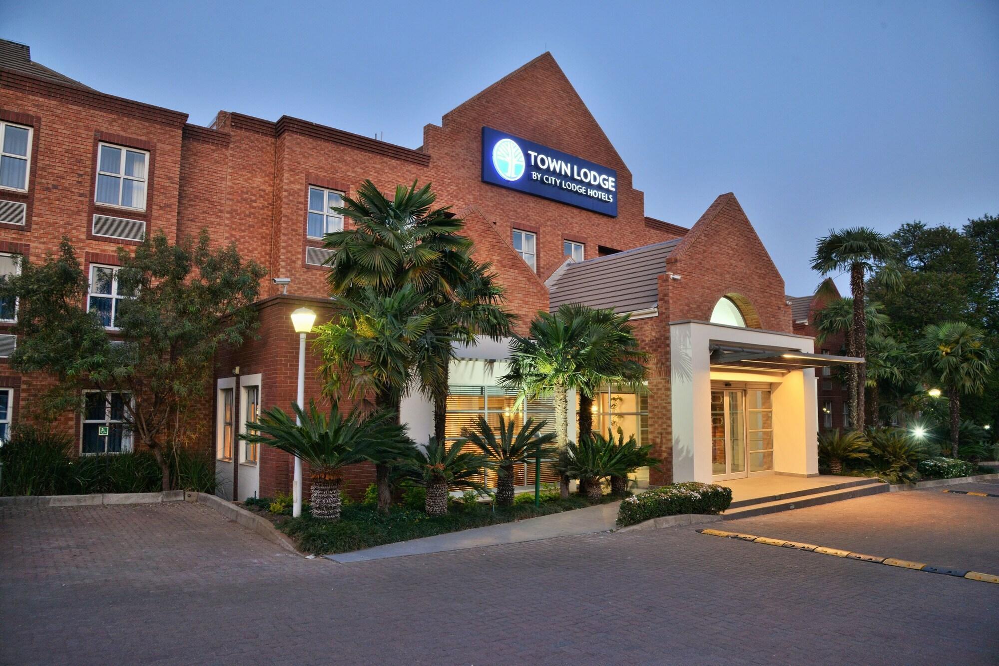Town Lodge Menlo Park Претория Экстерьер фото