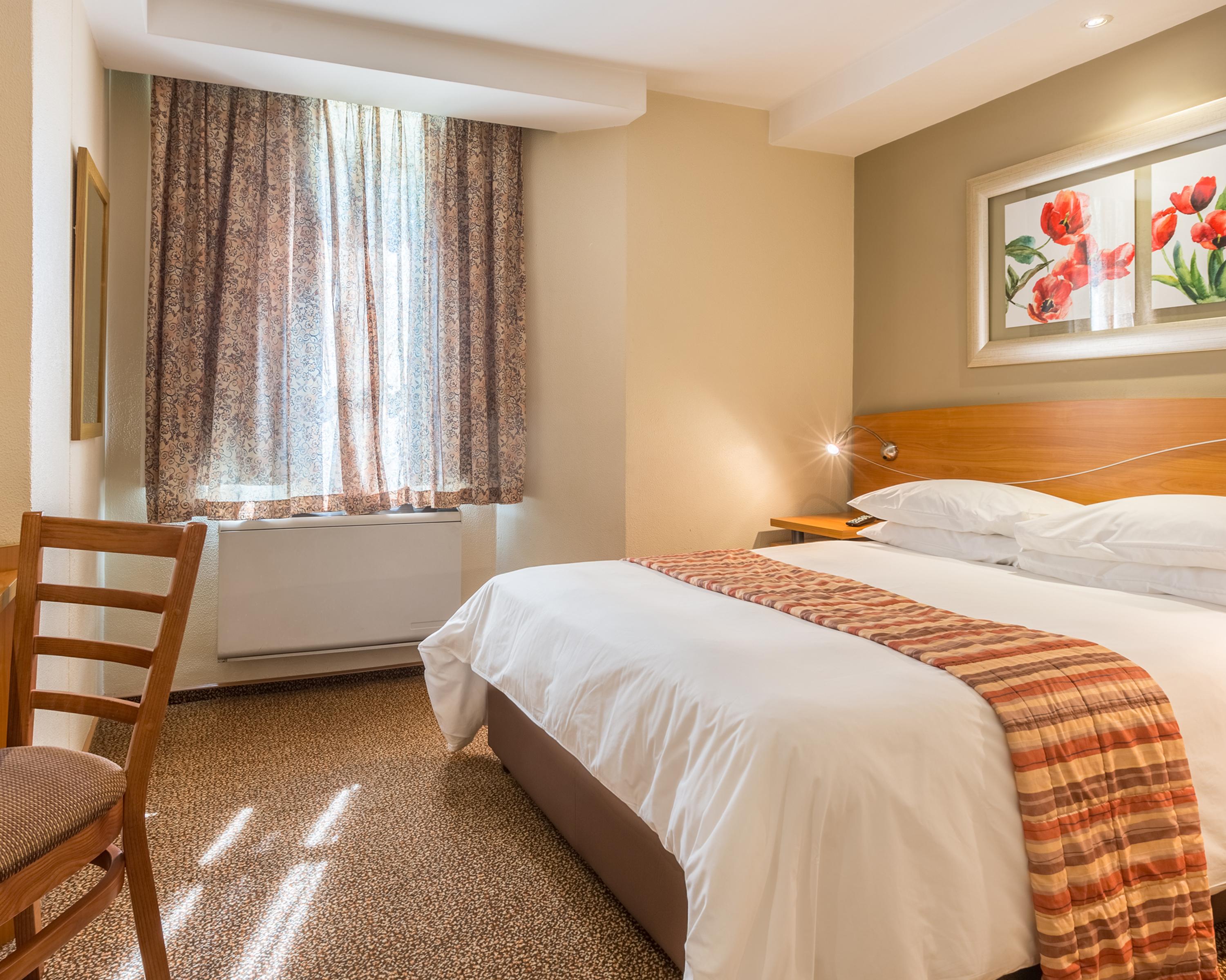 Town Lodge Menlo Park Претория Экстерьер фото