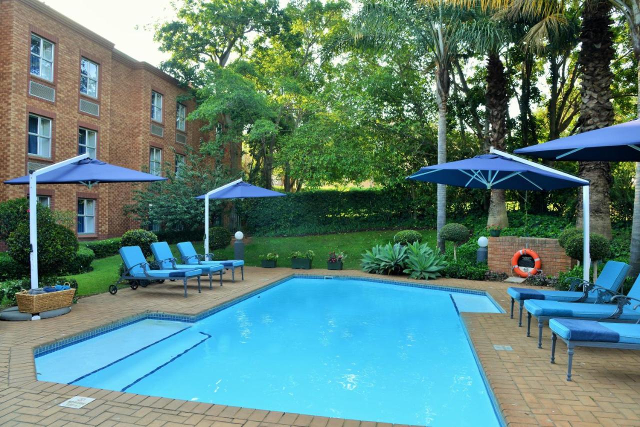 Town Lodge Menlo Park Претория Экстерьер фото